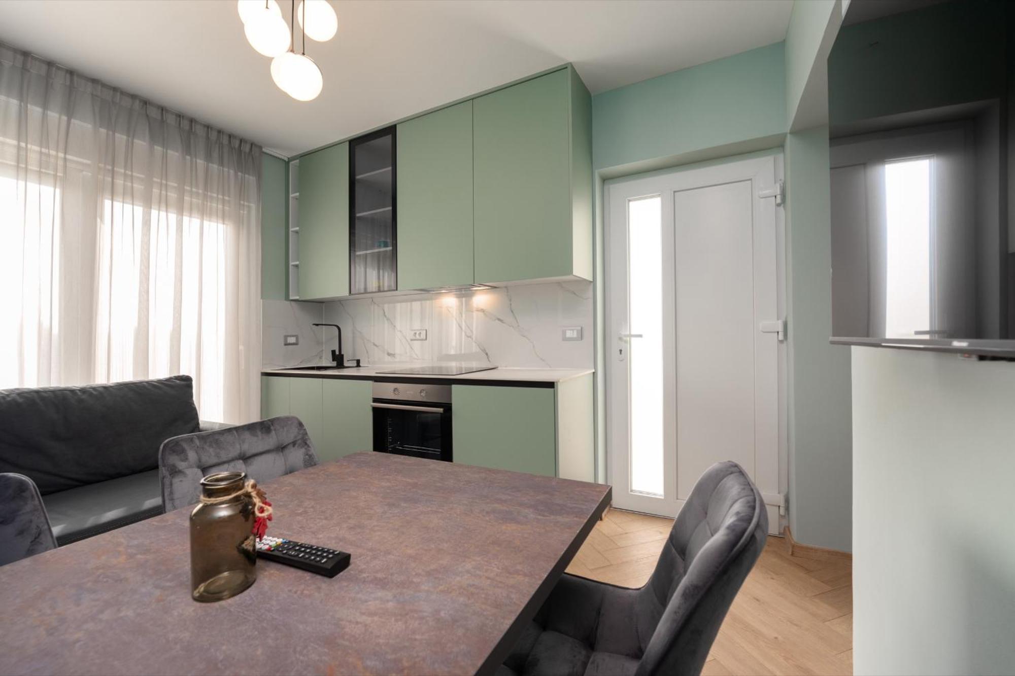Larum Apartmens Vrsar Bagian luar foto
