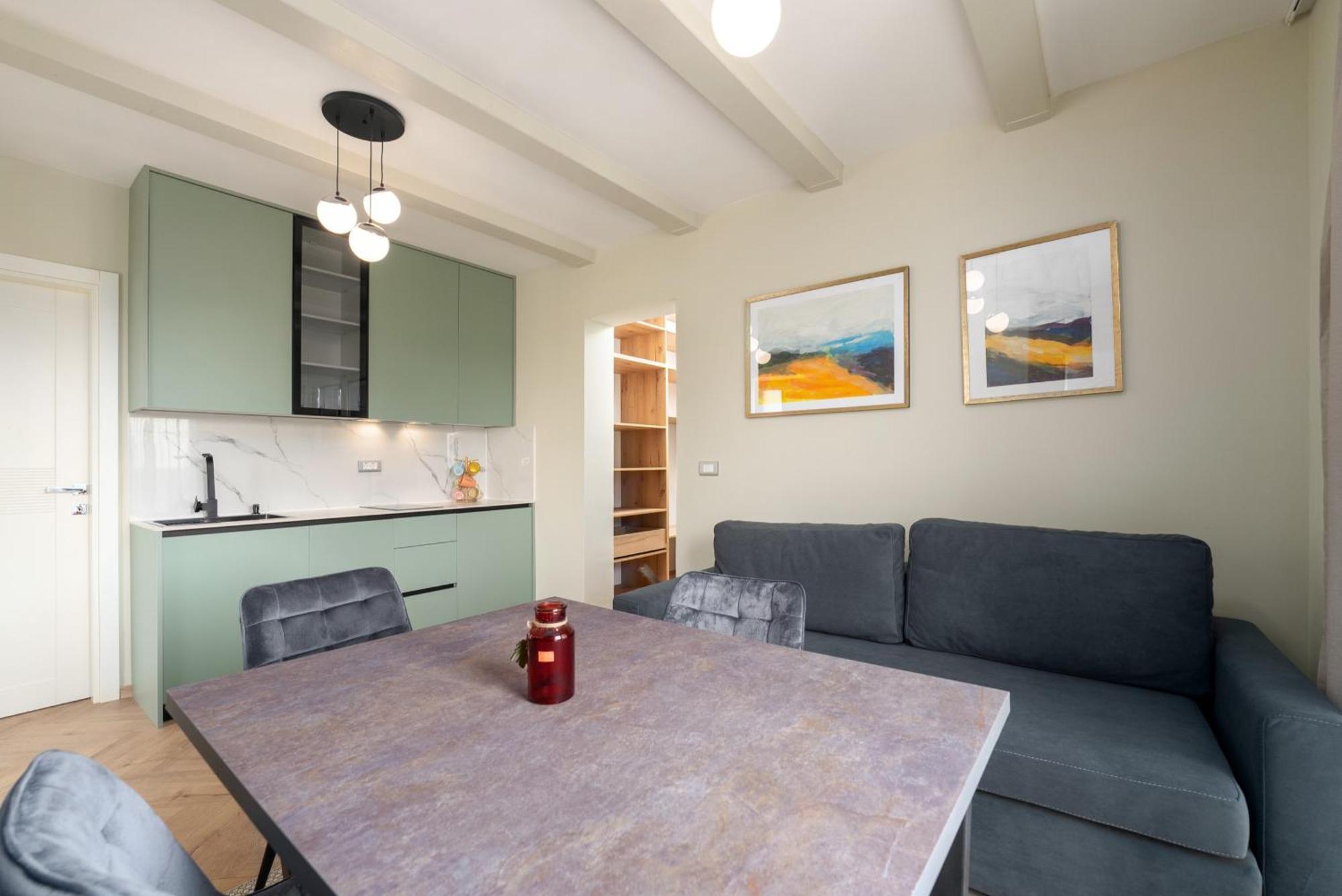 Larum Apartmens Vrsar Bagian luar foto