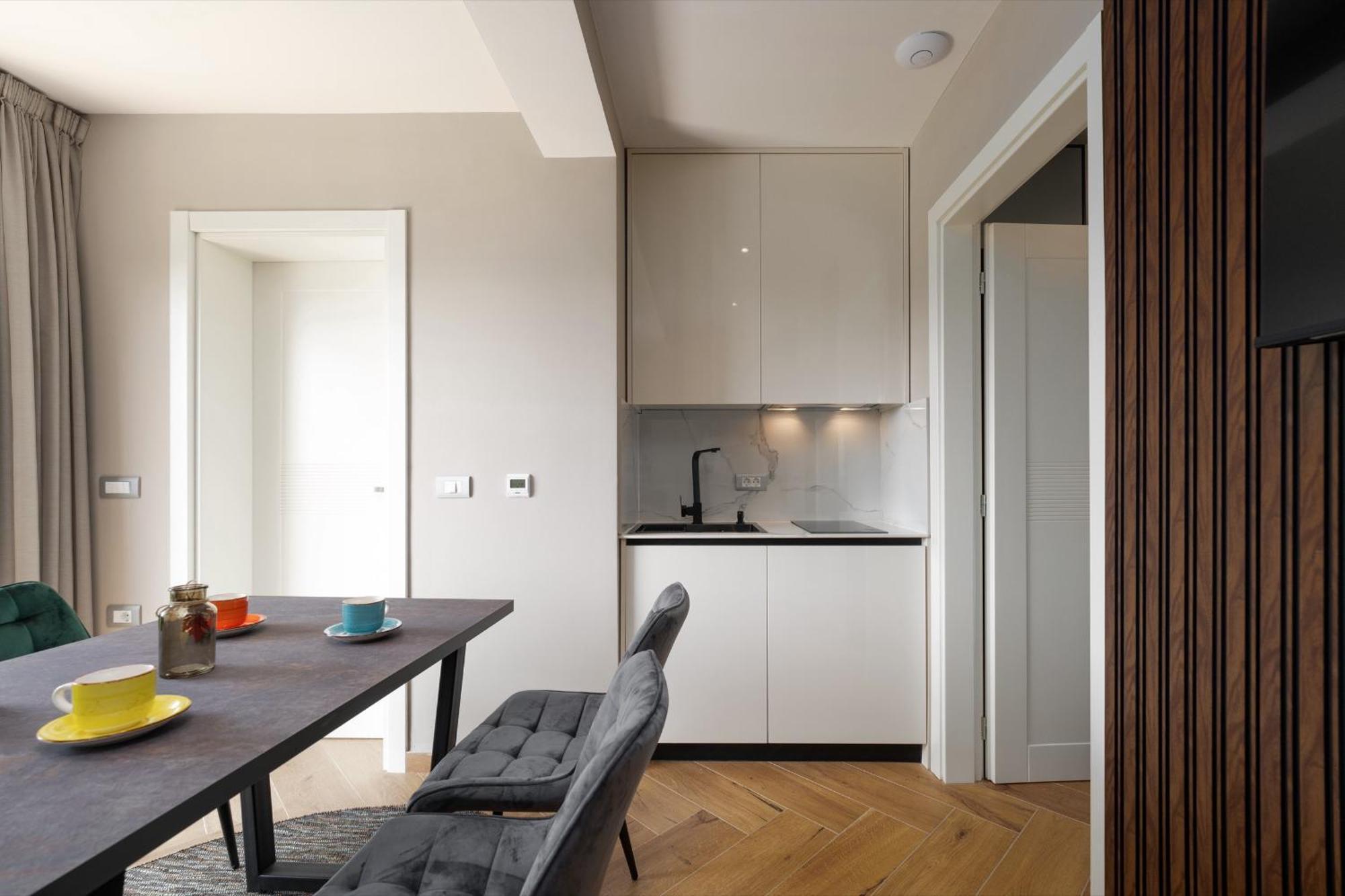Larum Apartmens Vrsar Bagian luar foto