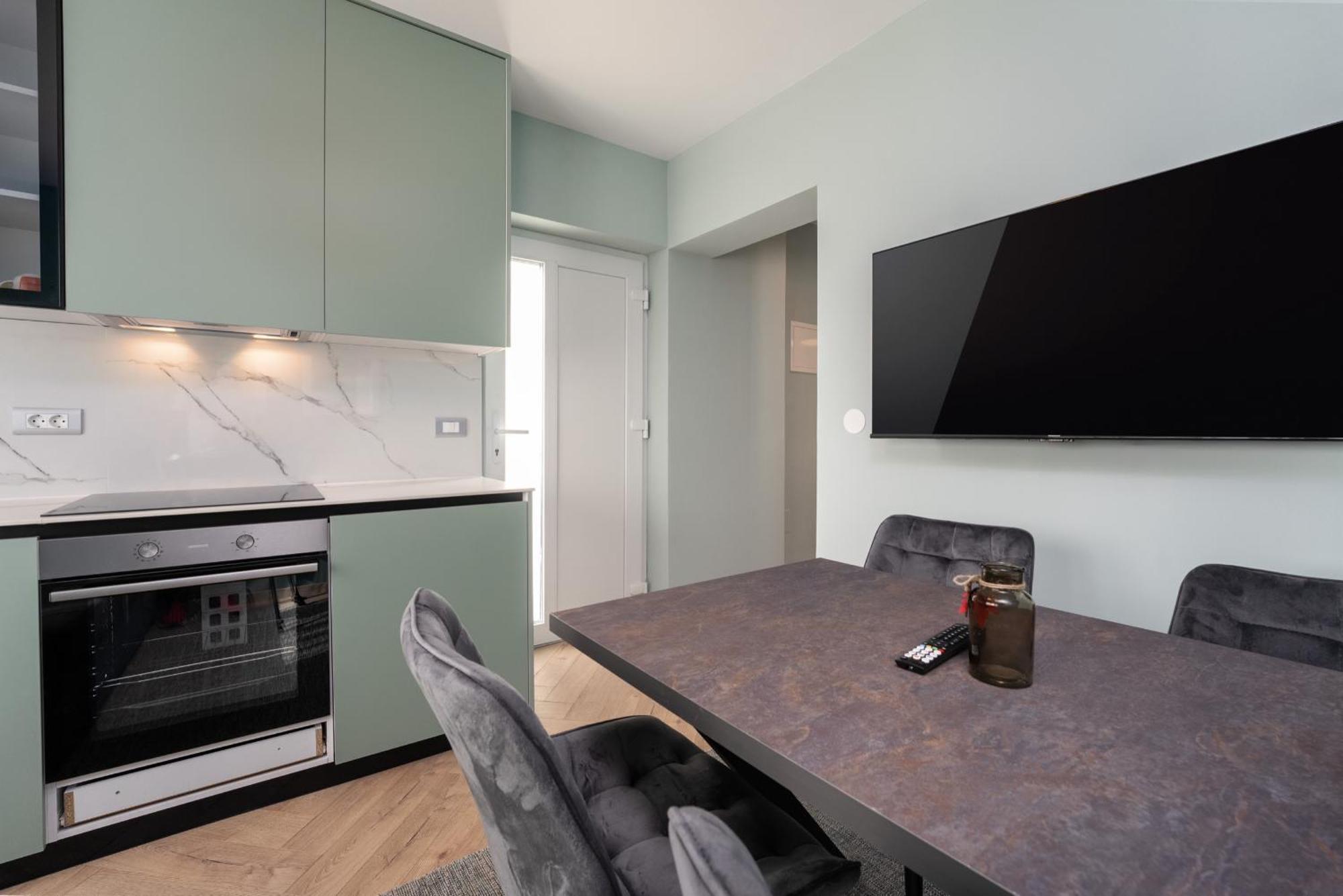 Larum Apartmens Vrsar Bagian luar foto